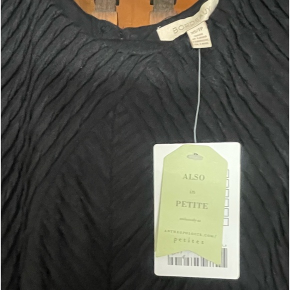 Textured dress - Picture 3 of 5